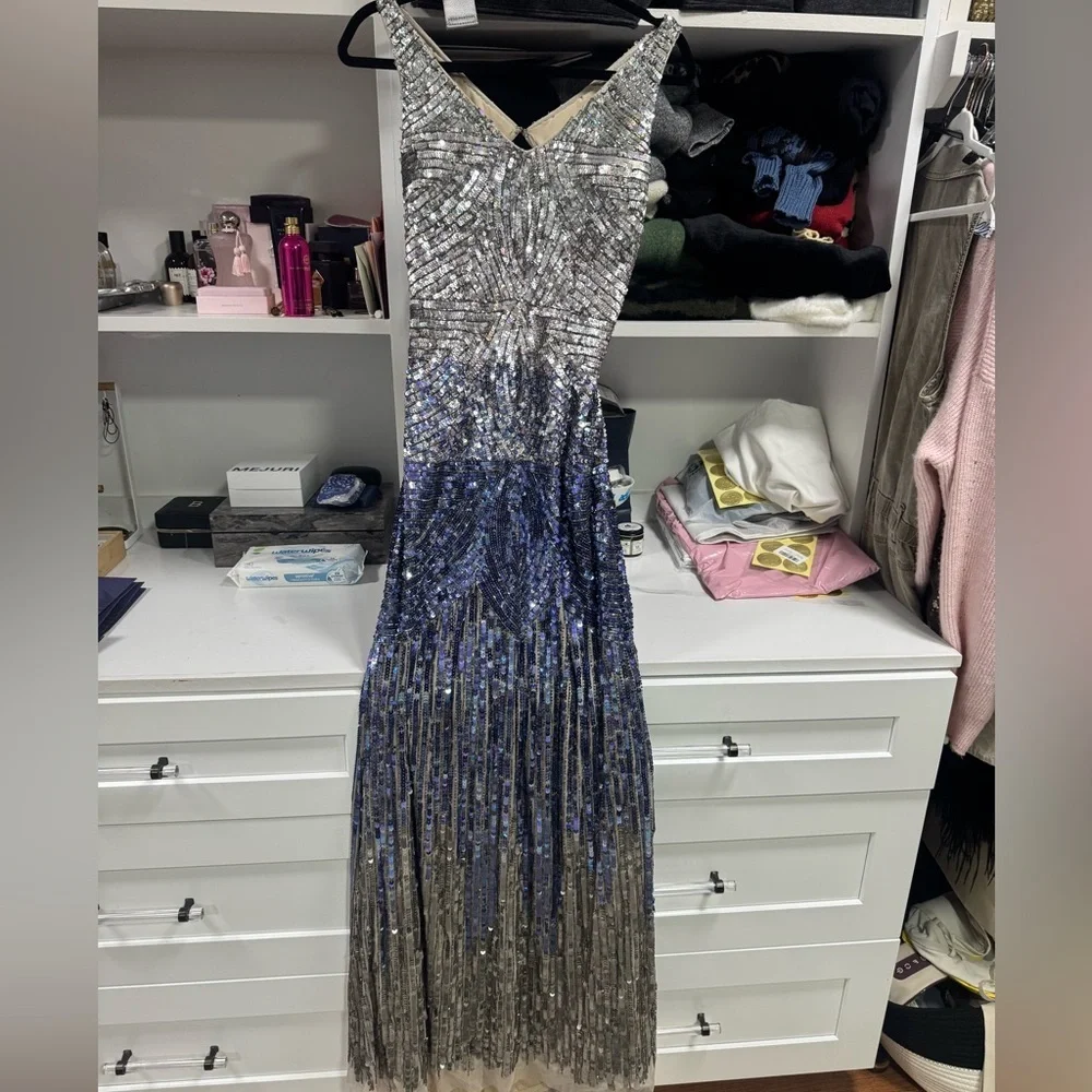 Adrianna Papell Beaded Ombre Evening Dress Size 8 Sleeveless V-Neck Formal Gown - Picture 4 of 6